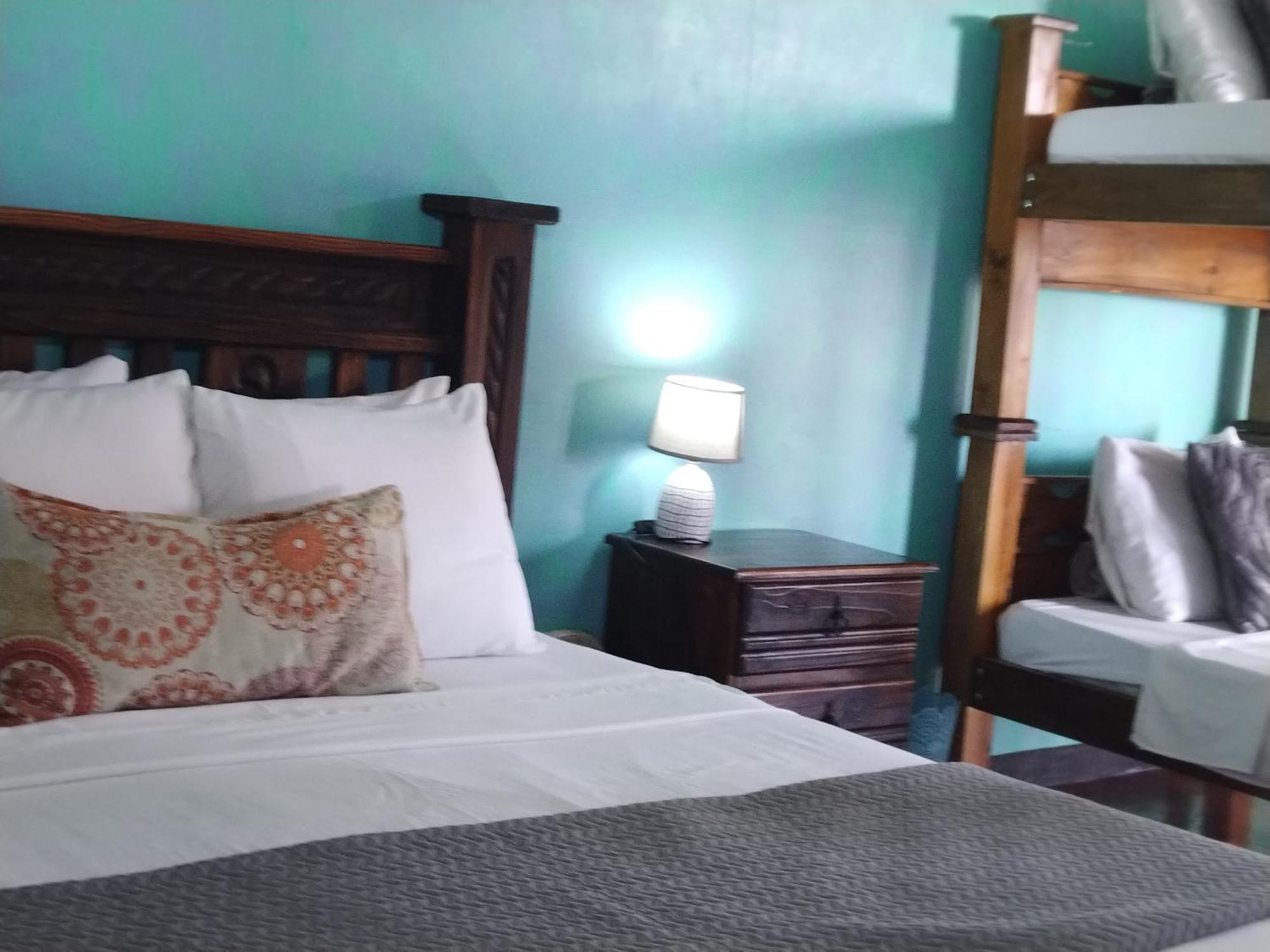 Lajuela Bnb & Hostel アラフエラ エクステリア 写真